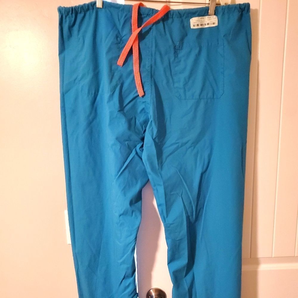Fashion Seal Healthcare scrubs pants size XL